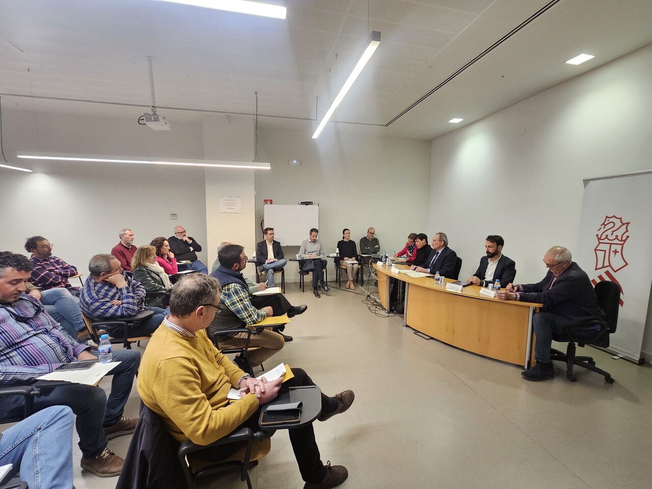 Organizaciones Agrarias y Cooperativas manifiestan su indignación ante la falta de propuestas concretas de la Conselleria de Agricultura para los productores de vino